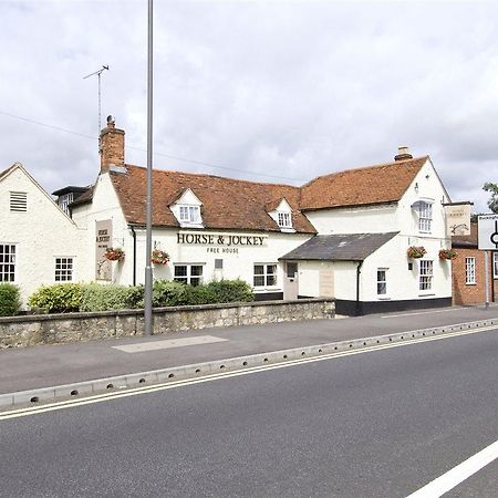 Premier Inn Aylesbury Esterno foto